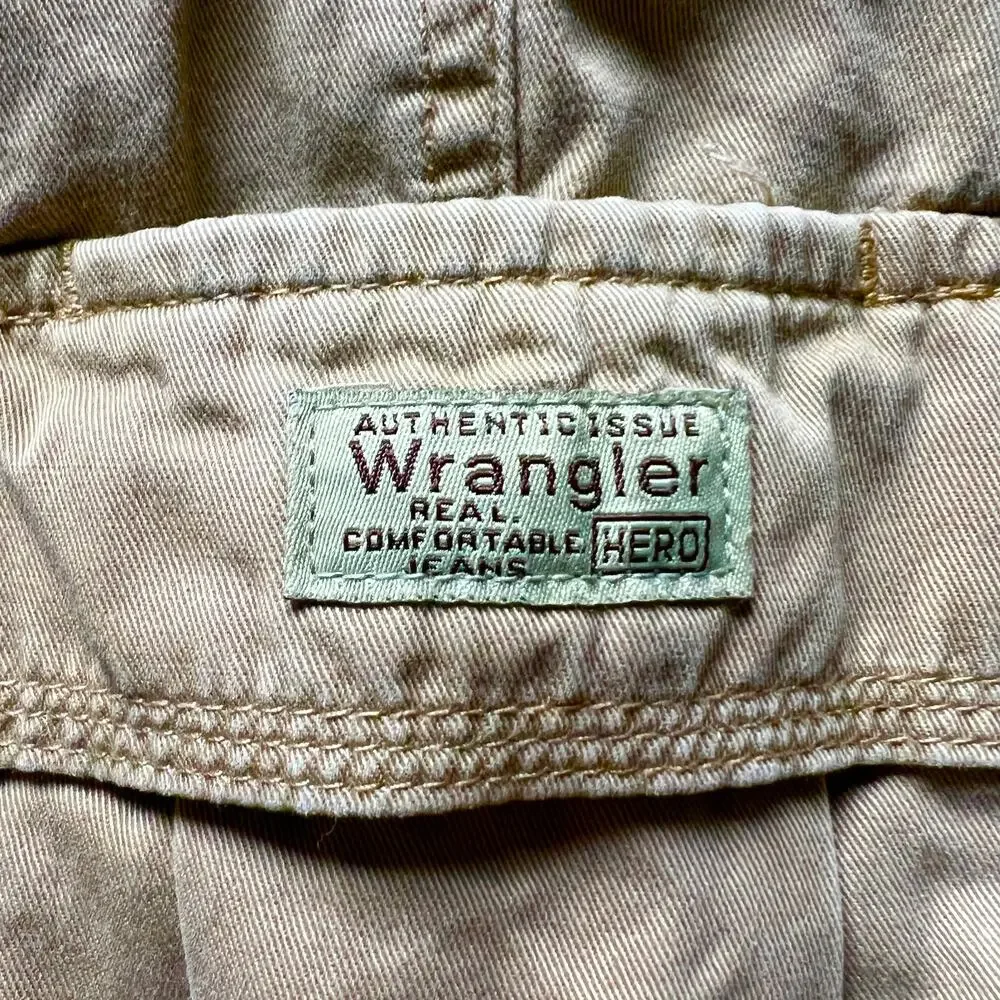 Wrangler Hero Mans 100% Cotton Khaki Cargo Shorts Relaxed Fit‎ Size 42